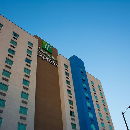 Holiday Inn Express Saltillo Zona Aeropuerto By Ihg Exterior foto