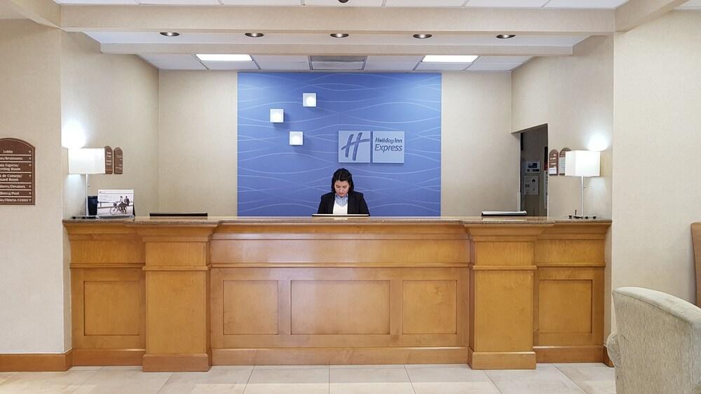 Holiday Inn Express Saltillo Zona Aeropuerto By Ihg Exterior foto