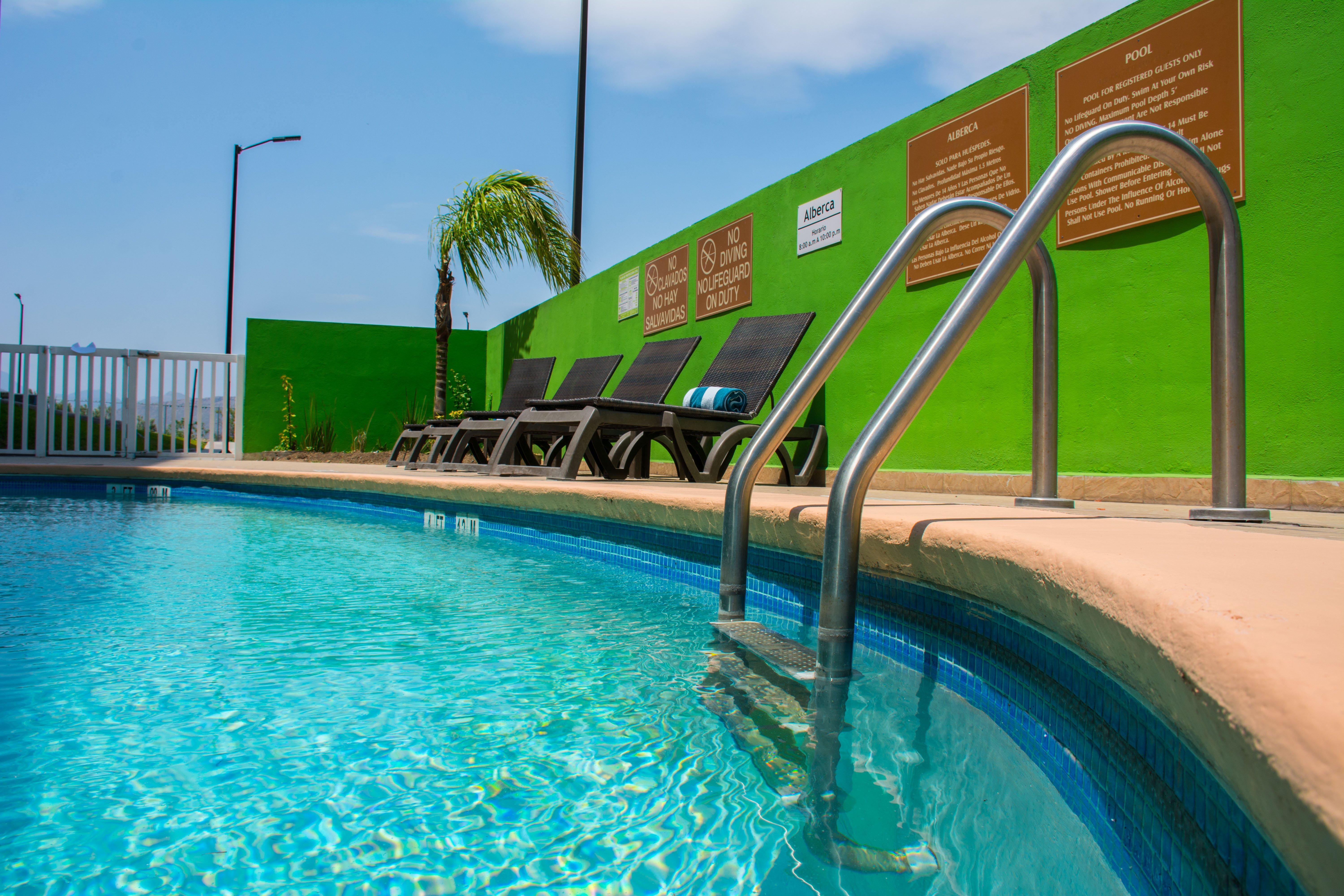 Holiday Inn Express Saltillo Zona Aeropuerto By Ihg Exterior foto