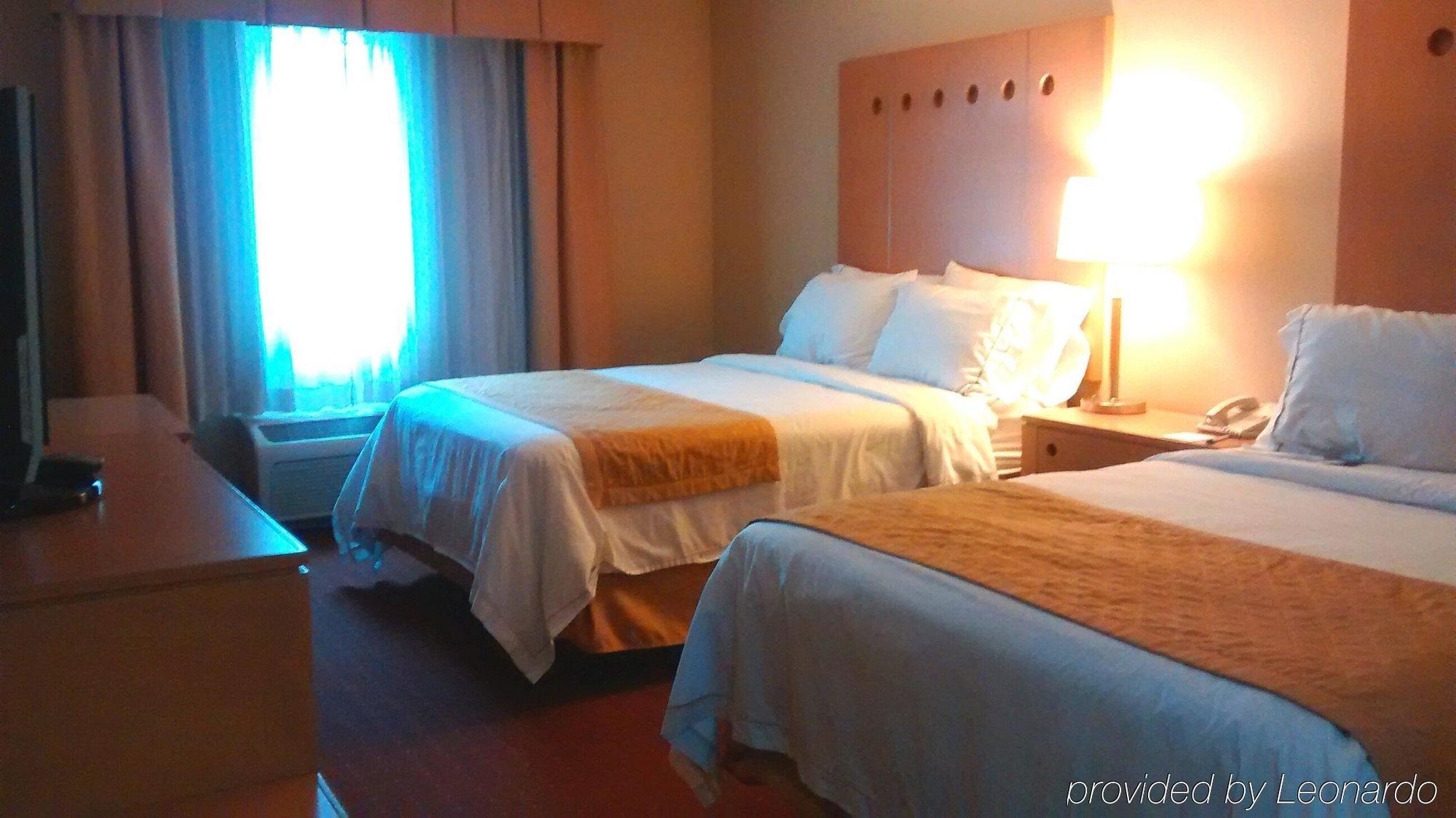 Holiday Inn Express Saltillo Zona Aeropuerto By Ihg Exterior foto